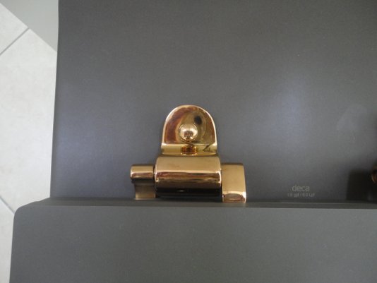 Assento Poliéster  AP.237.GL.RD.22 para Bacias Carrara/Duna/LK/Nuova Marrom Fosco com Ferragem Red Gold Deca