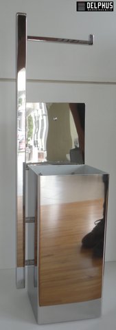 Papeleira de Chão com Lixeira Articulável Cromada