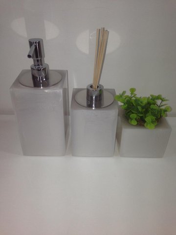 Conjunto para Lavabo Madreperola com Tampa Cromada
