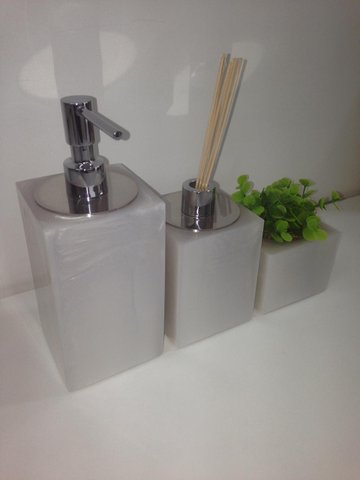 Conjunto para Lavabo Madreperola com Tampa Cromada