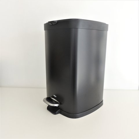 Lixeira 6 litros Preta com Pedal e Balde