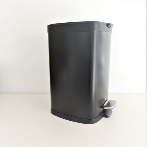 Lixeira 6 litros Preta com Pedal e Balde