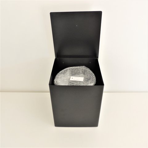 Lixeira Preto Fosco / Tampa Articulada 18x18x23