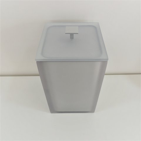 Lixeira Cristal Fosco Prata / Puxador Cromado 15x15x25 4 litros