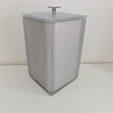 Lixeira Cristal Fosco Prata / Puxador Cromado 15x15x25 4 litros