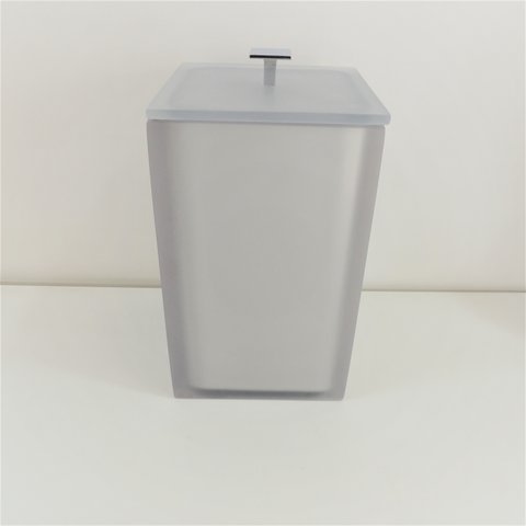 Lixeira Cristal Fosco Prata / Puxador Cromado 15x15x25 4 litros
