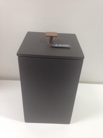 Lixeira Marrom Fosco / Puxador Red Gold 15x15x25 4 litros