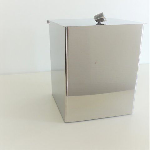 Lixeira Inox 18x18x23 Tampa Articulavel  2189