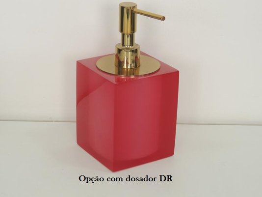 saboneteira-liquida-de-mesa-10-5-x-8-0-x-8-0-cm-em-poliester-rosa-com-tampa-cromada