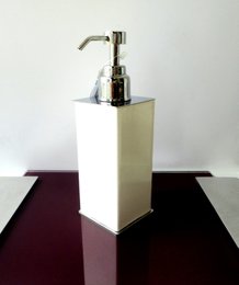 Saboneteira Liquida Quadrada Branco com inox