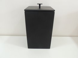 Lixeira Preto Fosco / Puxador Preto Fosco 15x15x25 4 litros
