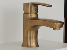 Misturador Monocomando para Lavatório Berlin Ouro Escovado - 1511 RUBINETTOS